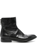 Schwarzer flacher Stiefel