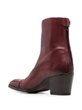 Dunkelbrauner Stiefel mit mittelhohem Absatz