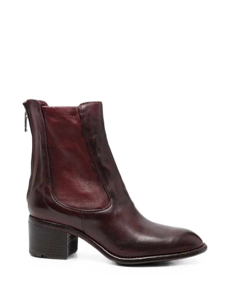 Brauner Stiefel mit mittlerem Absatz