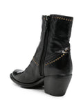 Brauner Stiefel mit mittlerem Absatz