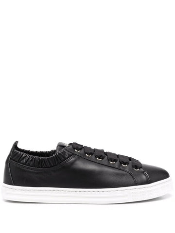 Schwarzer Sneaker